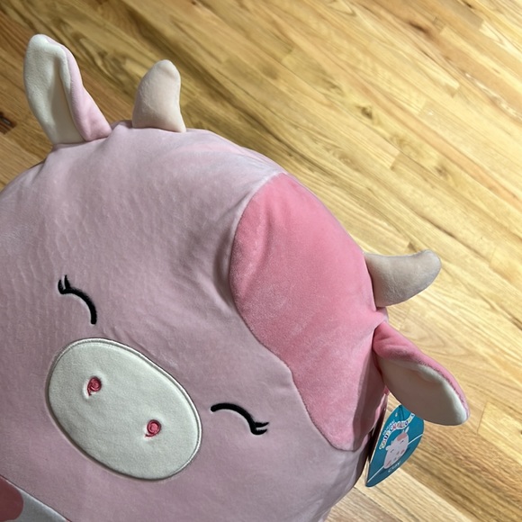 Squishmallow Clay the 16” cow NWT🐄💖 - Picture 2 of 9